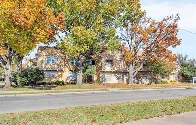 Charming 2 bedroom 2 bath furnished condo in desirable Brookside.