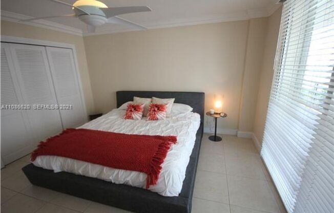 2 beds, 2 baths, 1,350 sqft, $4,500, Unit 5151 Collins Av # 1030