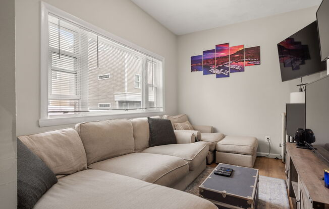 13 KNOWLTON ST