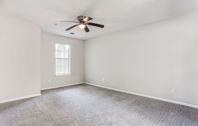 Vacant Living Area at Wildcreek, Clarkston, 30021