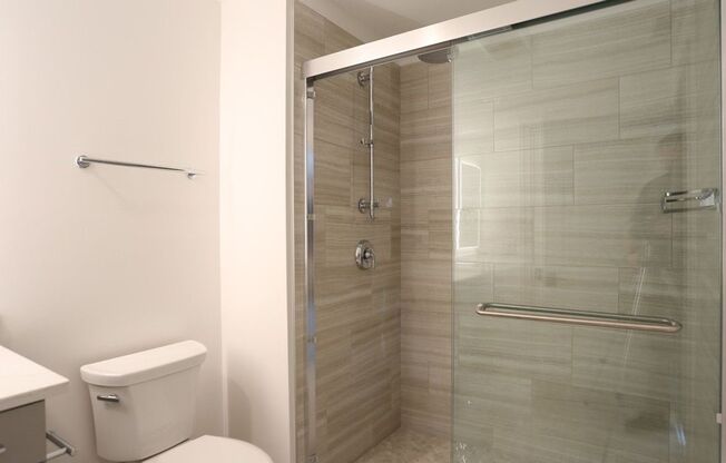 1 bed, 1 bath, 870 sqft, $1,945, Unit 304