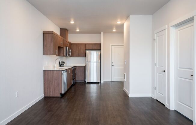 2 beds, 2 baths, 920 sqft, $2,395, Unit 25-205