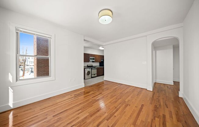 1 bed, 1 bath, 650 sqft, $1,899, Unit 811-403
