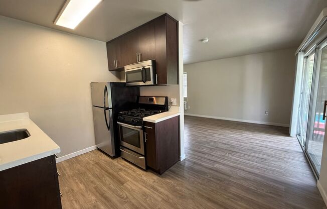 Studio, 1 bath, 360 sqft, $1,425, Unit 51