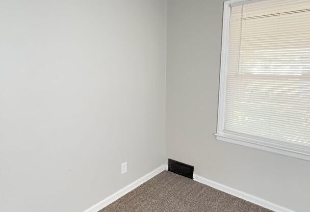 2 beds, 1 bath, $795