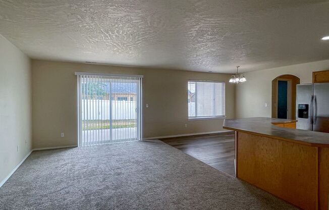 3BD Ranch in Desirable Pasco Neighborhood