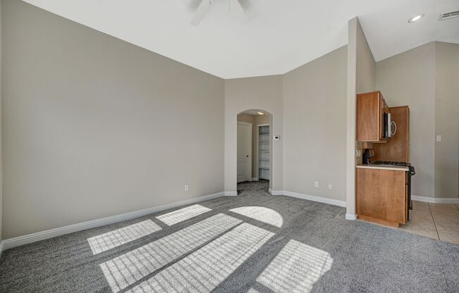 Charming Two-bedroom townhouse in Northwest