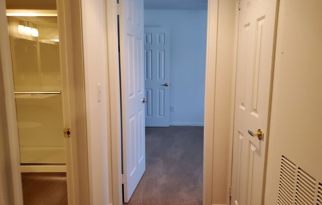 1 bed, 1 bath, $1,275, Unit # 822