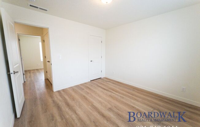 3 beds, 1 bath, 1,250 sqft, $1,375, Unit 328 E Main St #8