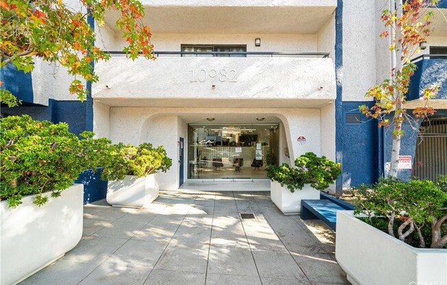 2 beds, 1 bath, 618 sqft, $2,850, Unit 524