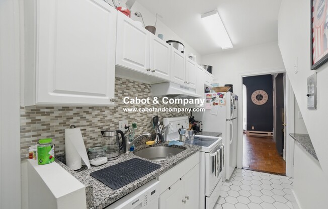 102 APPLETON ST