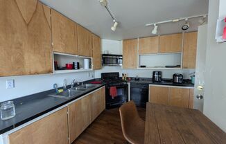 3244 3246 N OAKLAND AVE