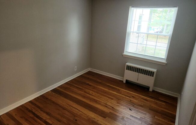 2 beds, 1 bath, 897 sqft, $2,175, Unit G-03