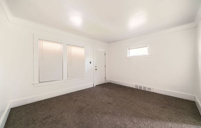 $1395 - Beautiful 4 Bedroom Near Rosedale Park