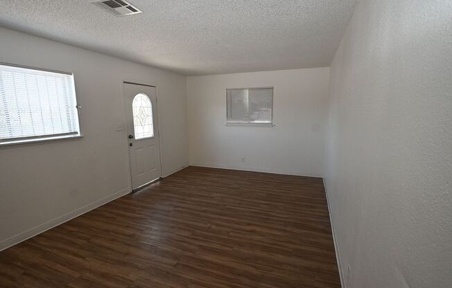 2 Bedroom Apartment - Downtown Las Vegas - 2301 Stewart Ave