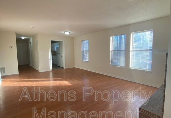 131 PINEHURST CT