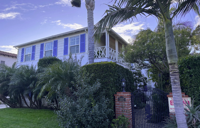 1057 MASSELIN AVE