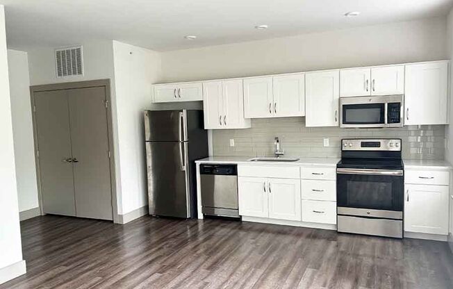 1 bed, 1 bath, 615 sqft, $1,495, Unit 3240-213
