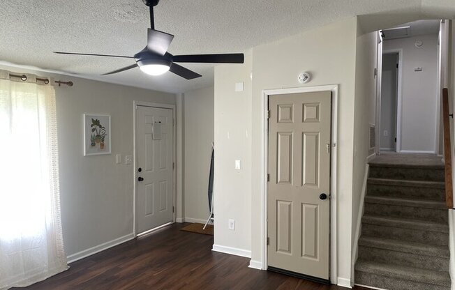 101 FORESTVIEW CIR