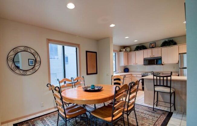 Furnished Sunriver 3 Bedroom Home Available Long Term