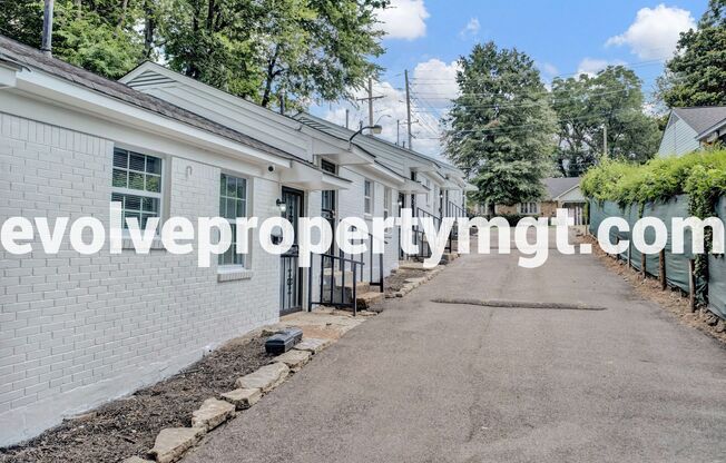 2968 YALE AVE
