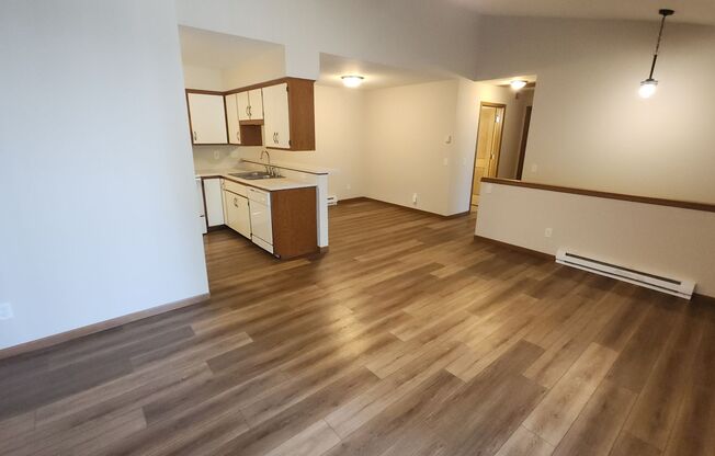 2 beds, 2 baths, 1,125 sqft, $1,500, Unit 9-5, 2nd flr