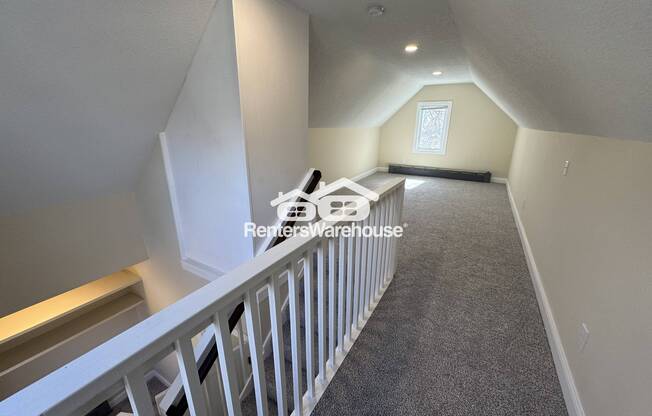 718 SE 8 AVE