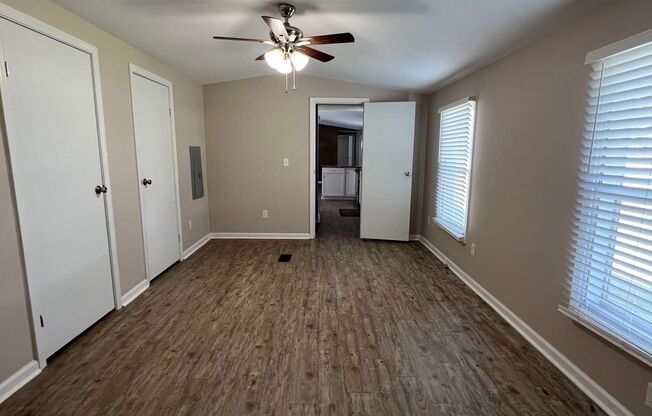 2 beds, 2 baths, $1,200