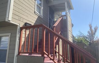 Charming 2 Bedroom, 1 Bathroom Unit in Vallejo!