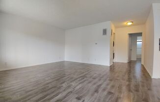 2 beds, 2 baths, $2,650, Unit 3