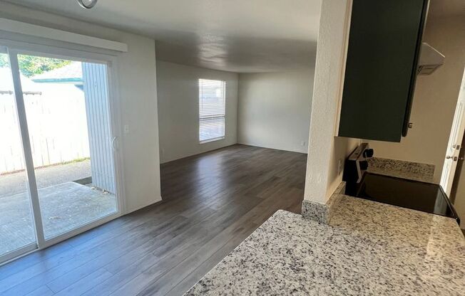 2 beds, 1 bath, 850 sqft, $1,695, Unit Unit 1