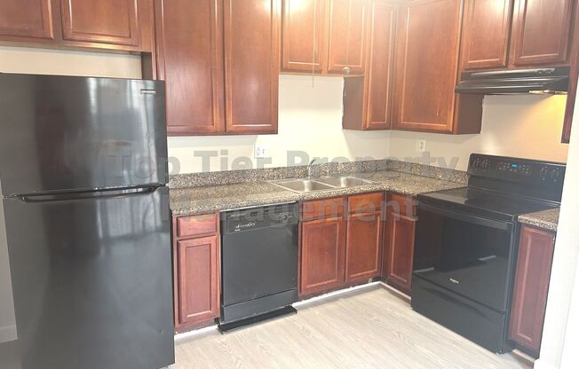 **Spring Valley 2 bed / 1.5 bath Condo - Centrally Located - Available NOW**