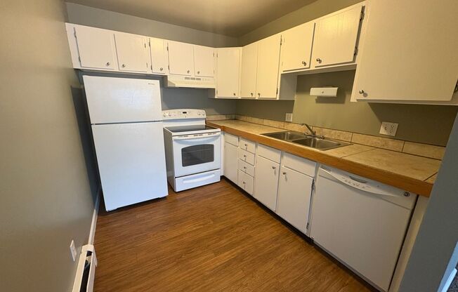 Mountain Pointe Apartments