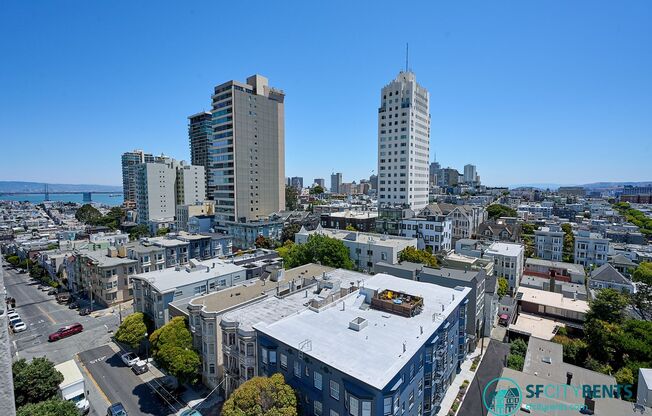 Russian Hill: Remodeled 9th Floor Apartment w/ Views, FREE Utilities & Laundry Onsite