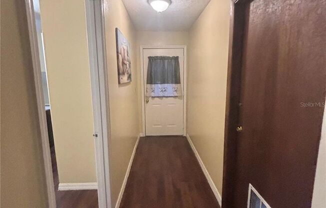 Charming 1-Bedroom Rental- – All Utilities Included!