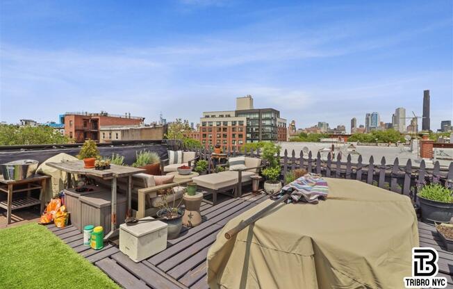 395 SMITH ST