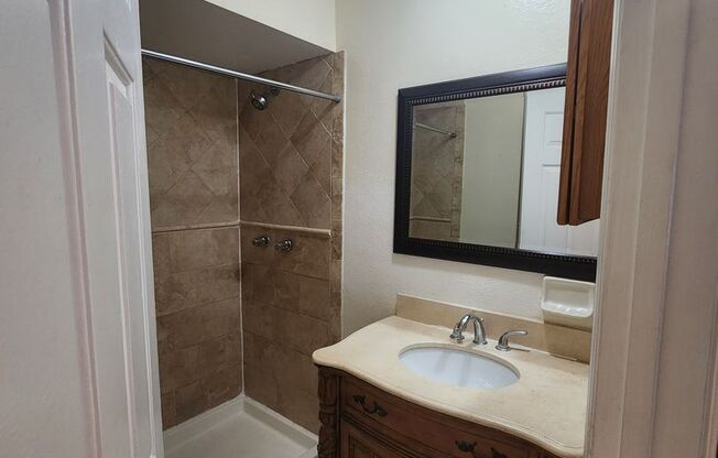 2 beds, 2 baths, $1,535, Unit Unit 4106E