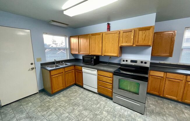 2 beds, 2 baths, $2,450