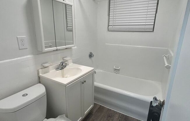 1 bed, 1 bath, 480 sqft, $1,950, Unit A08