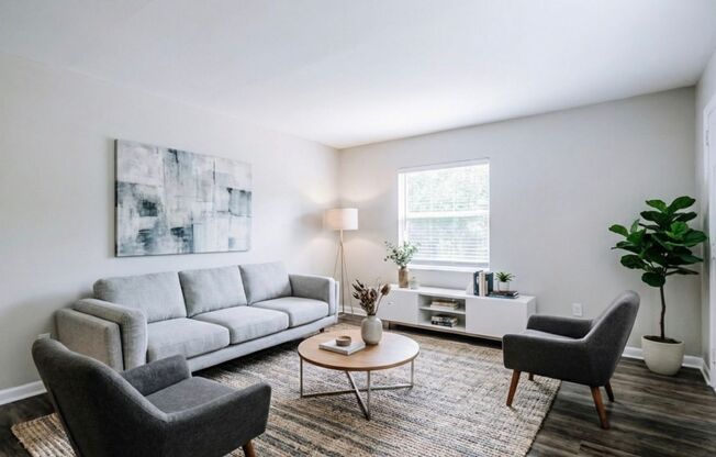 2 beds, 1 bath, 850 sqft, $1,250, Unit 00-E8