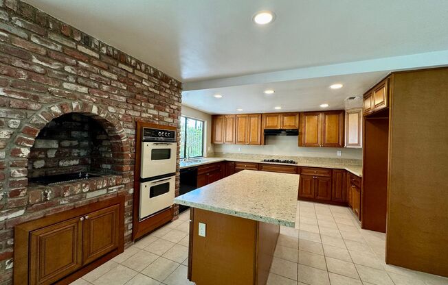 Very Spacious home in the desirable Porter Ranch with a separate detached guest house