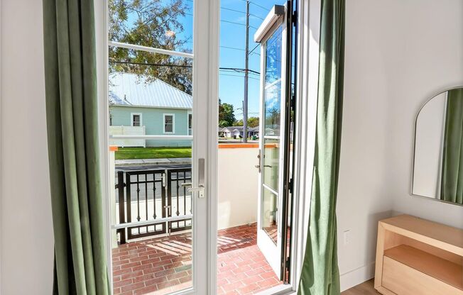 Experience Modern Luxury at Smith & Main: Premier Living in Downtown Winter Garden