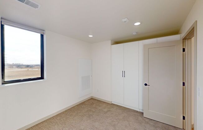 2 beds, 2 baths, 849 sqft, $1,165, Unit 2408-303