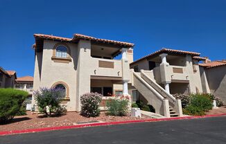 A Gorgeous 2 Bedroom, 2 Bathroom Condo Centrally Located.