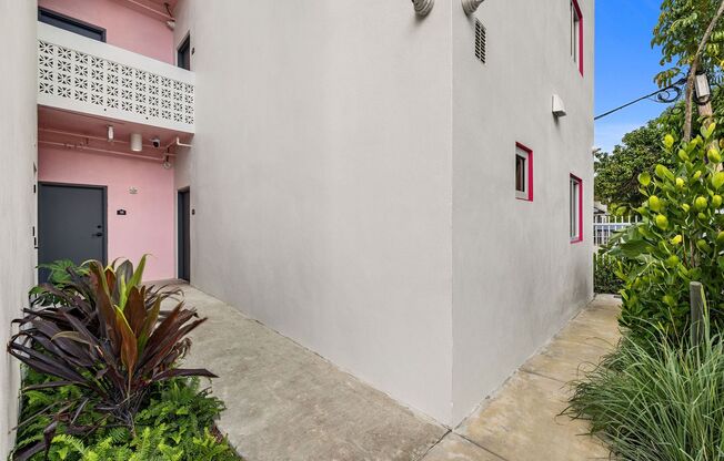 Studio, 1 bath, 470 sqft, $2,220, Unit 307