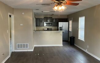 2 beds, 1 bath, $1,395