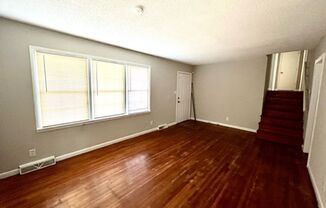 3 beds, 2 baths, $1,295