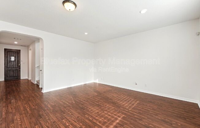 3306 PUTNAM FLDS