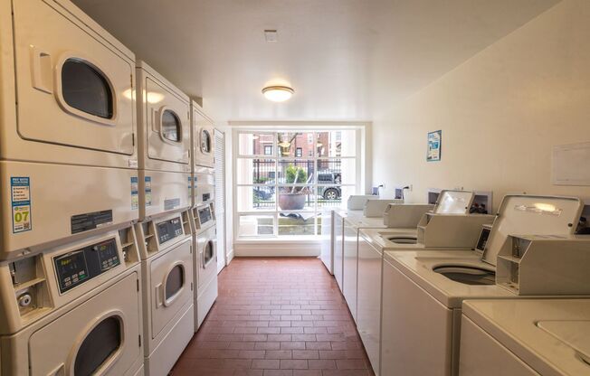 1 bed, 1 bath, 750 sqft, $1,595, Unit 1111H-404