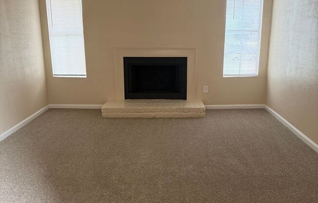 2 beds, 1 bath, 812 sqft, $1,085, Unit 402